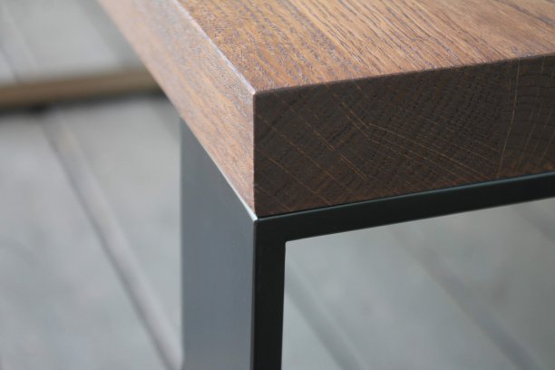 Ąžuolinio stalvir&scaron;io restauravimas